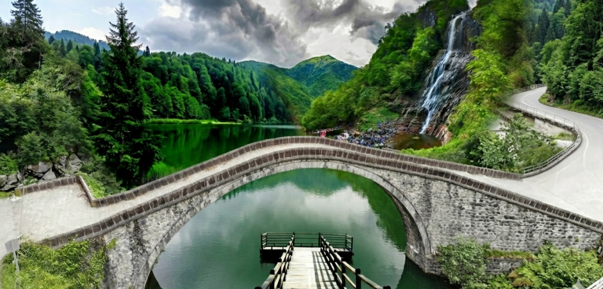 Borçka Karagöl & Mençuna Şelalesi Turu